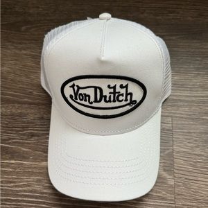 NWT Von Dutch Trucker Hat